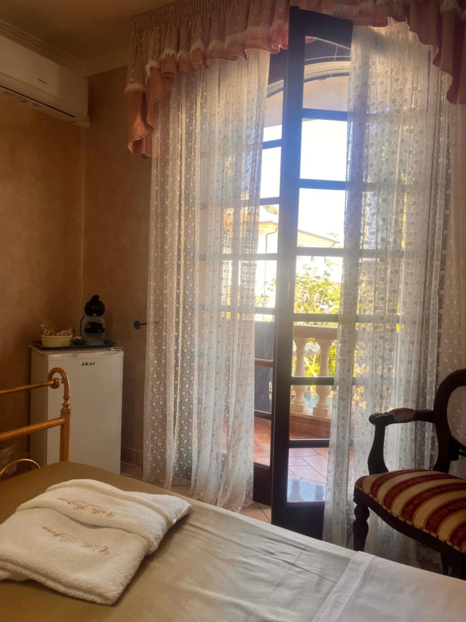 B&B Villa Regina Санта-Доменика Экстерьер фото